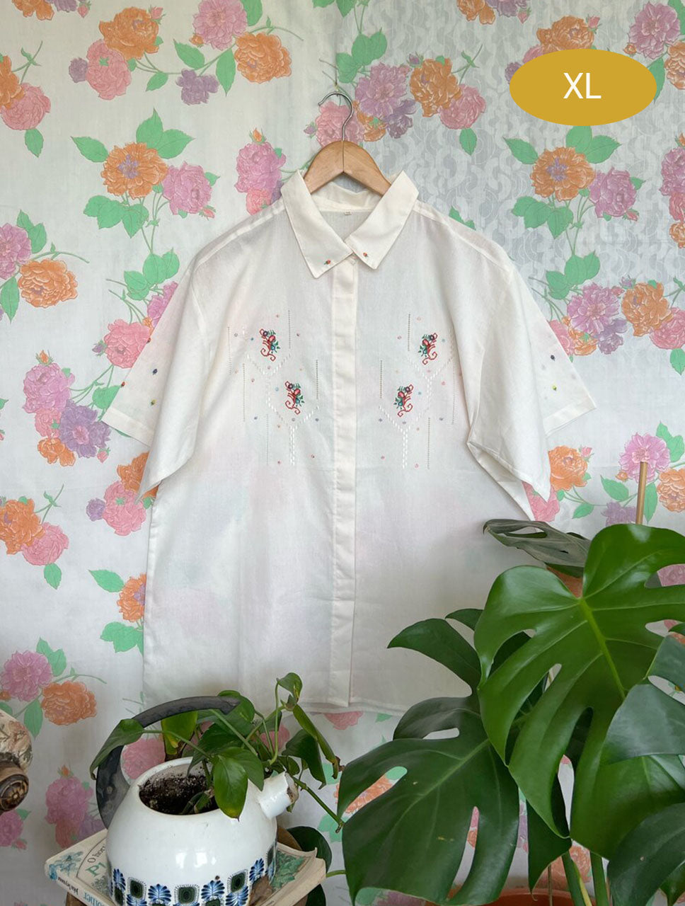 80's Embroidered Cream Shirt