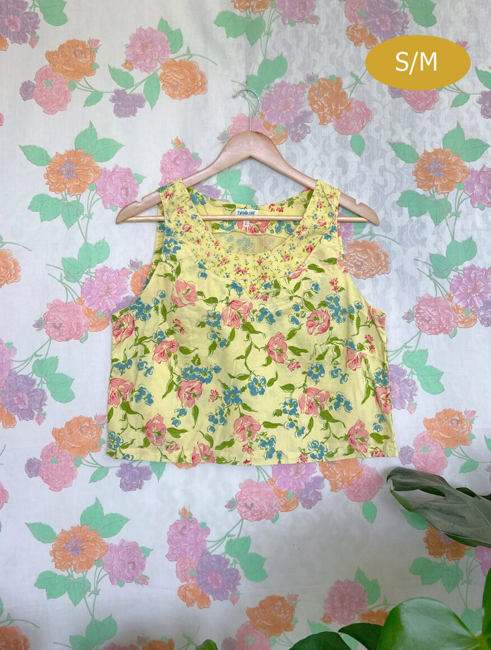 Sleeveless Flower Cropped Shirt