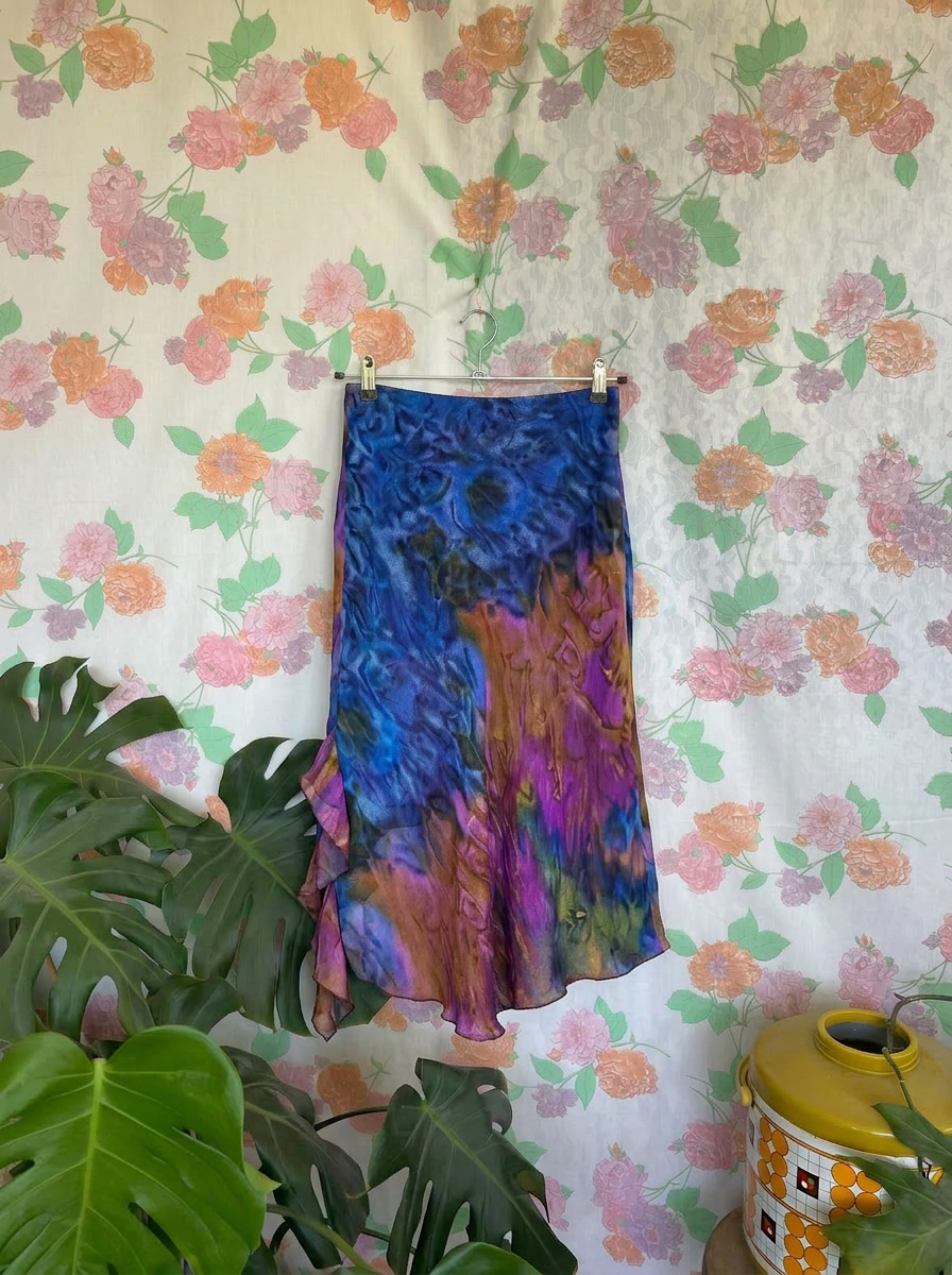 00's Fluid Abstract Skirt