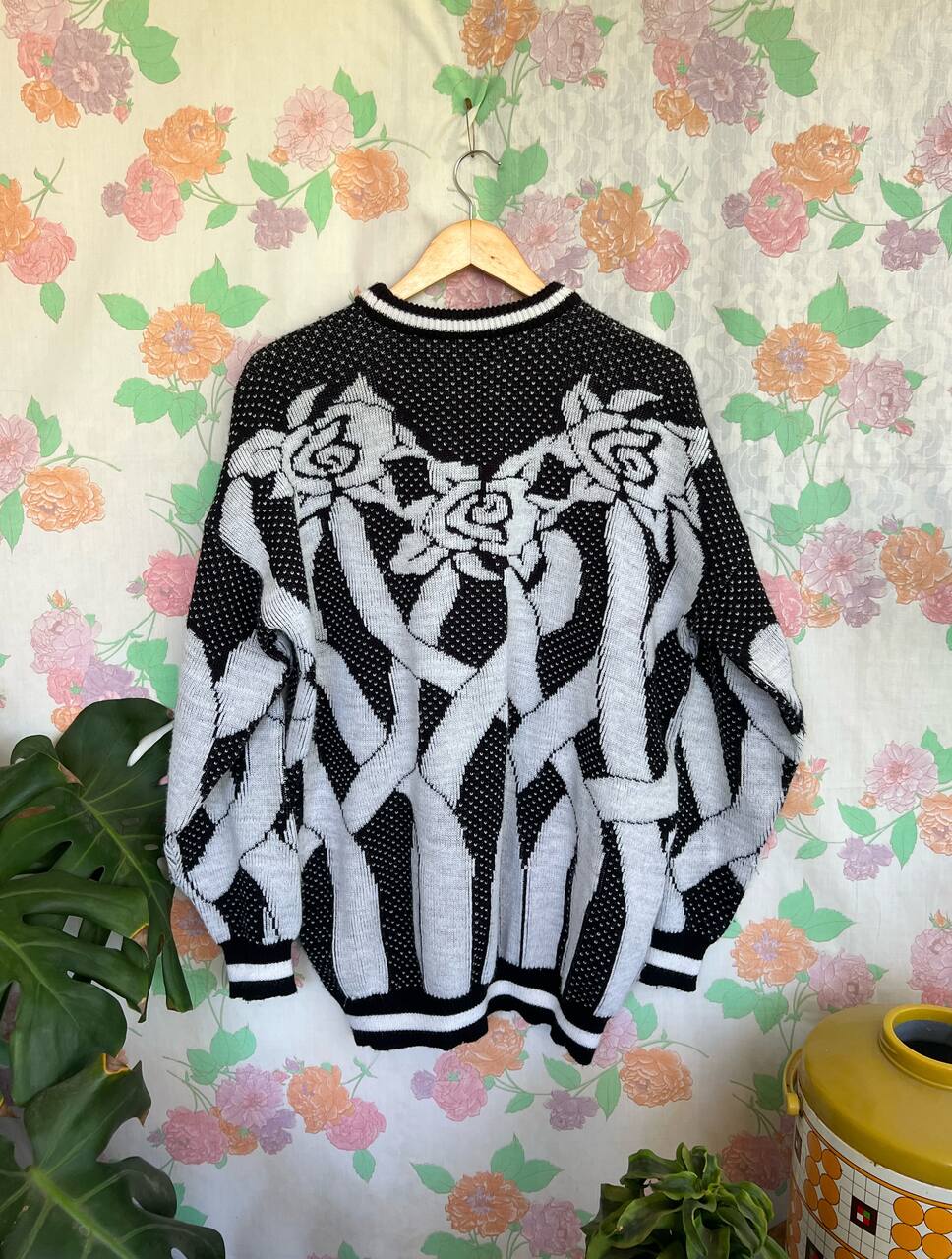 90's B&W Iconic Roses Sweater