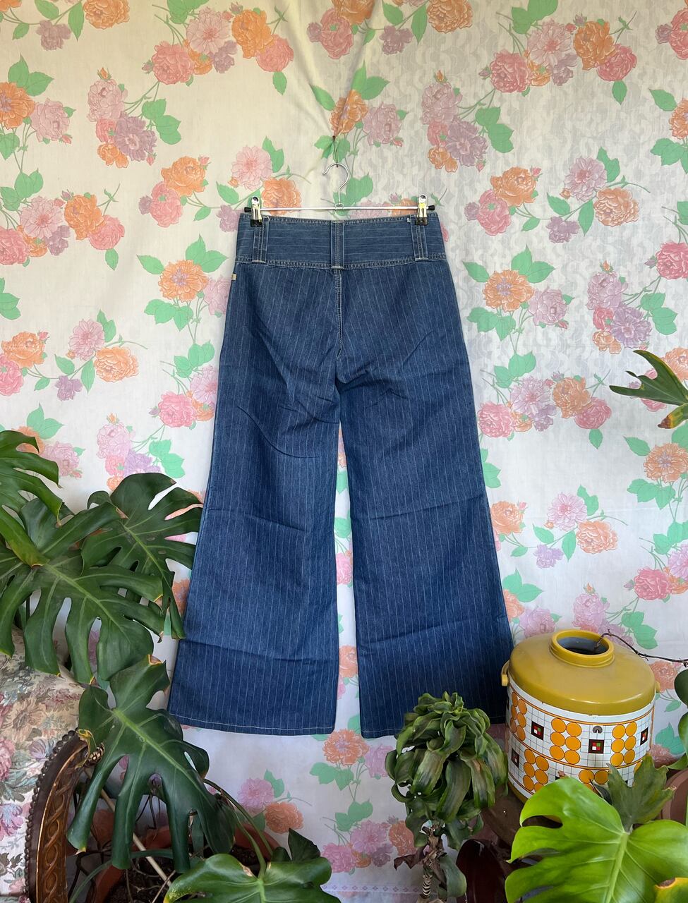 מכנסי התרחבות איקוניים משנות ה-80