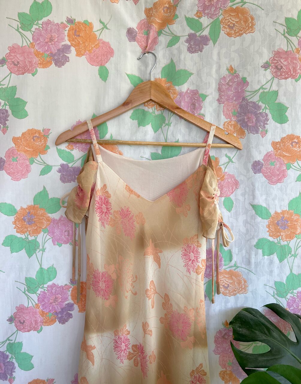 90's Floral Beige Dress