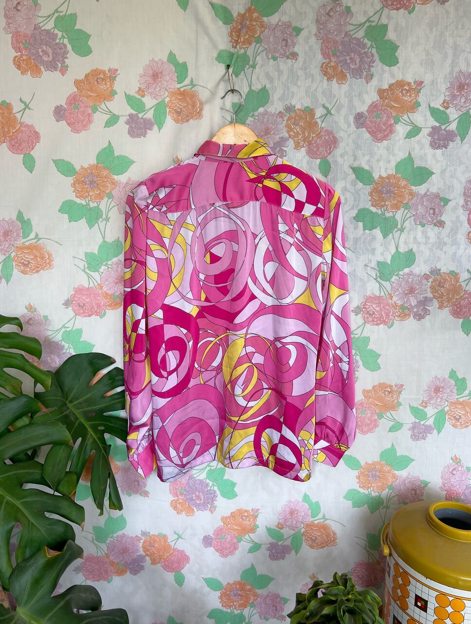 חולצת סאטן ארוכת שרוולים משנות ה-90