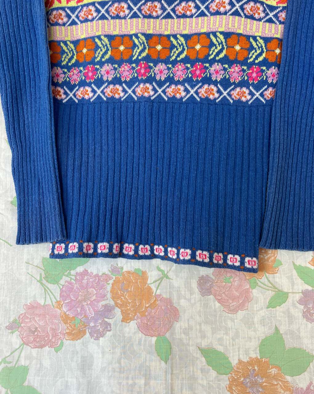 90's Printed Turtle Neck Sweater