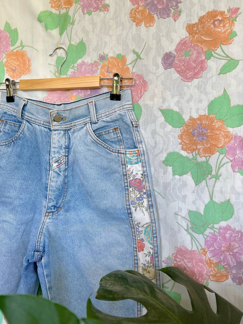 Flower Detailed Denim Shorts