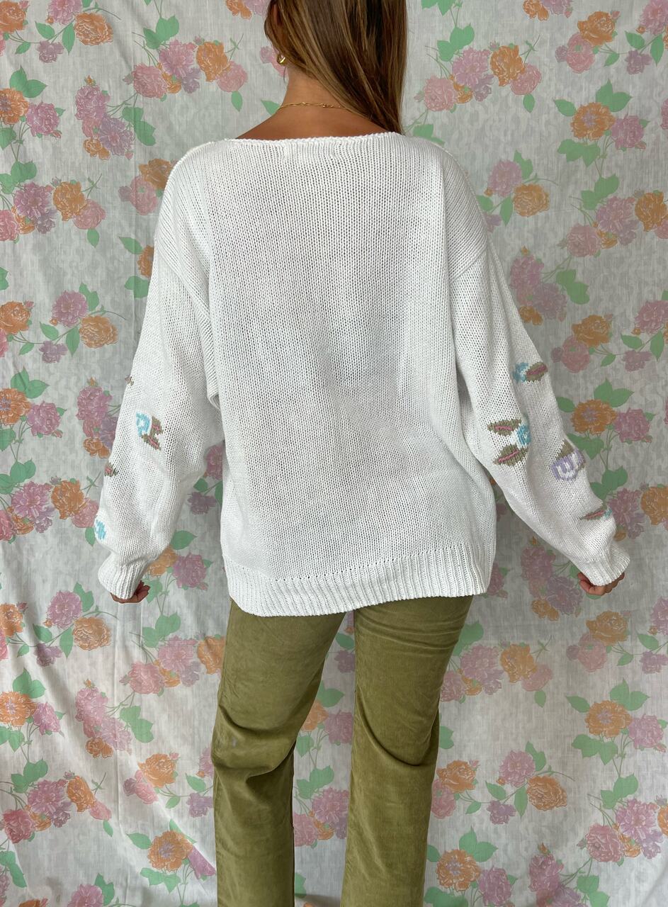 90's Flower Embroidered Sweater