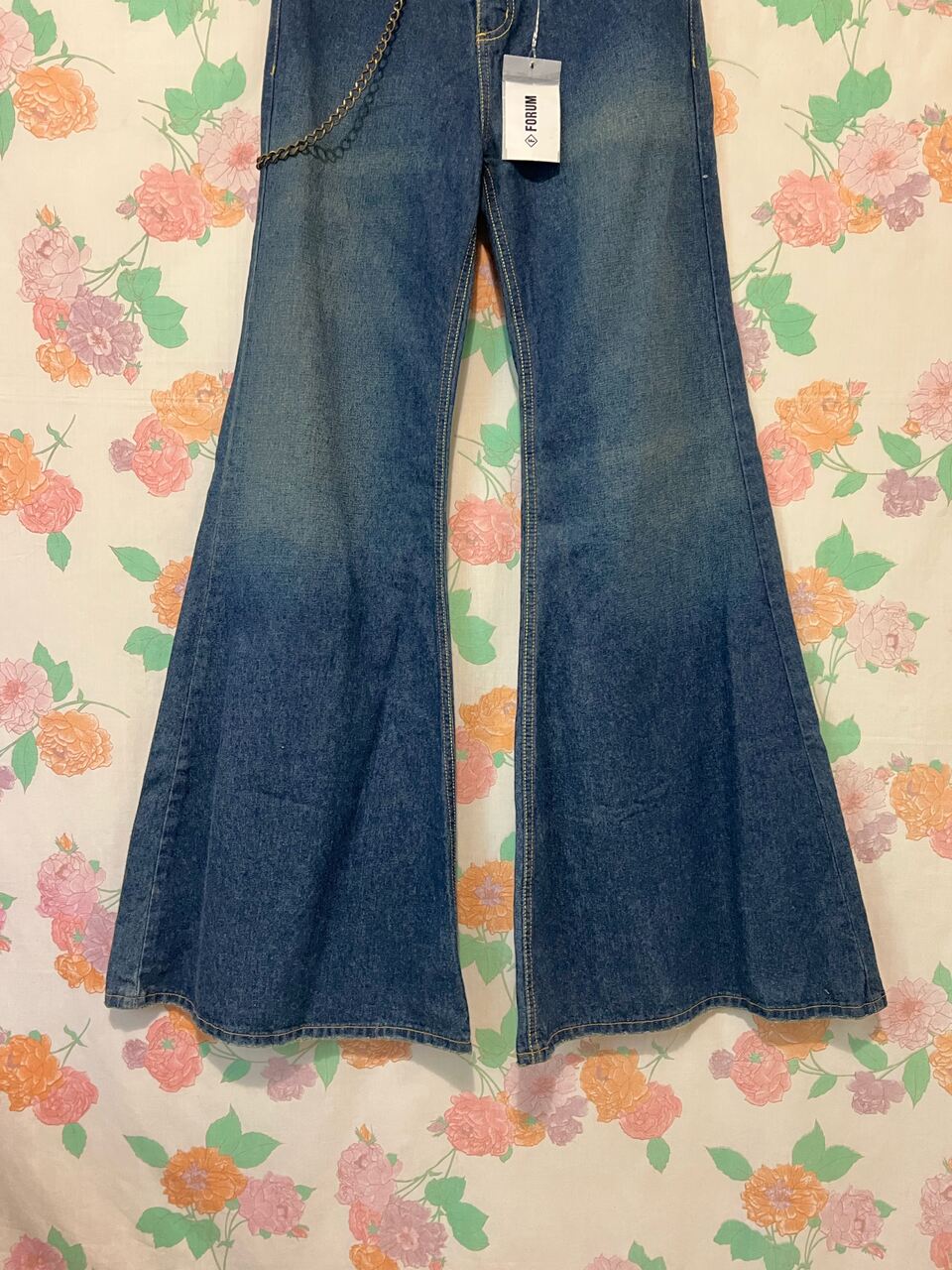 90's Forum Ultra-Wide Leg Jeans
