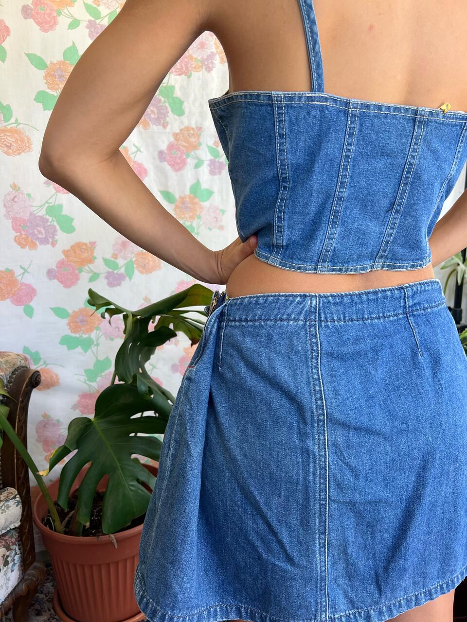 2000's Iconic Denim Skirt