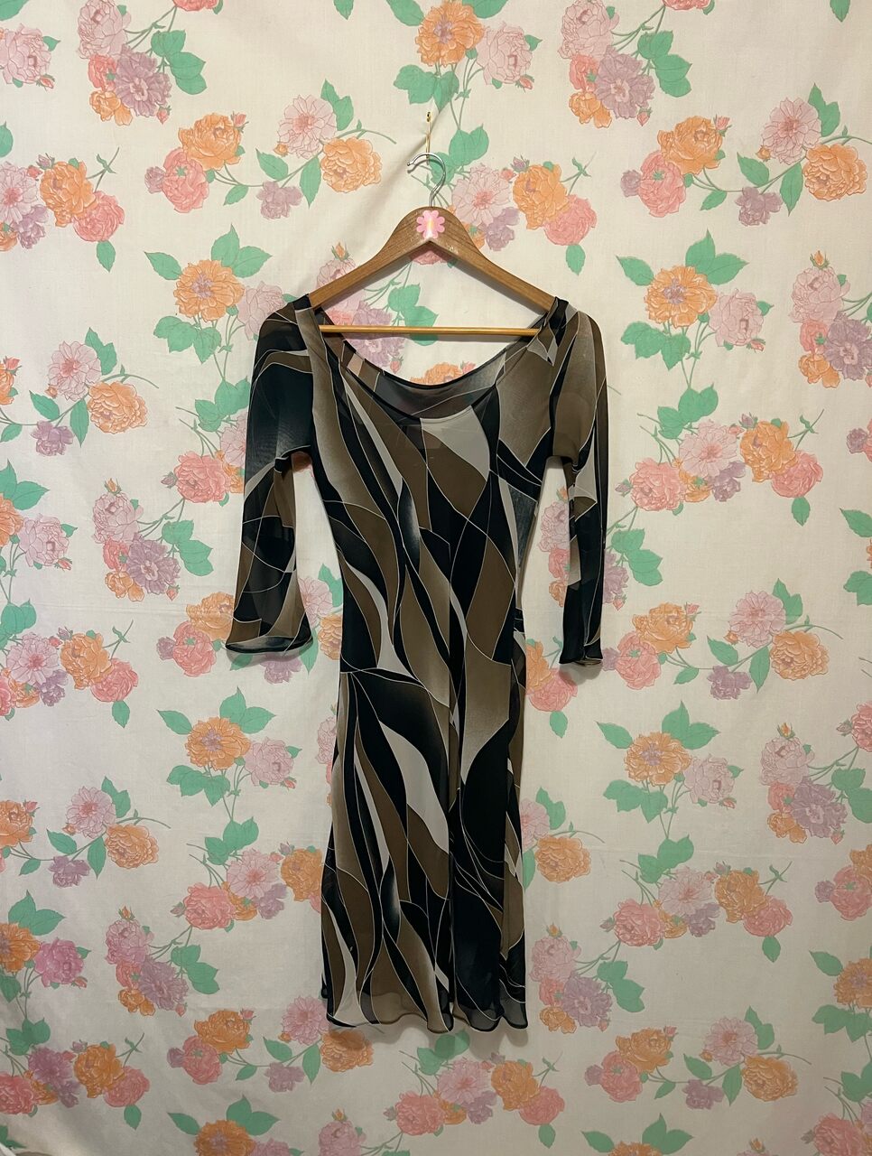 90's Graphic Swirl Long-Sleeve Dress