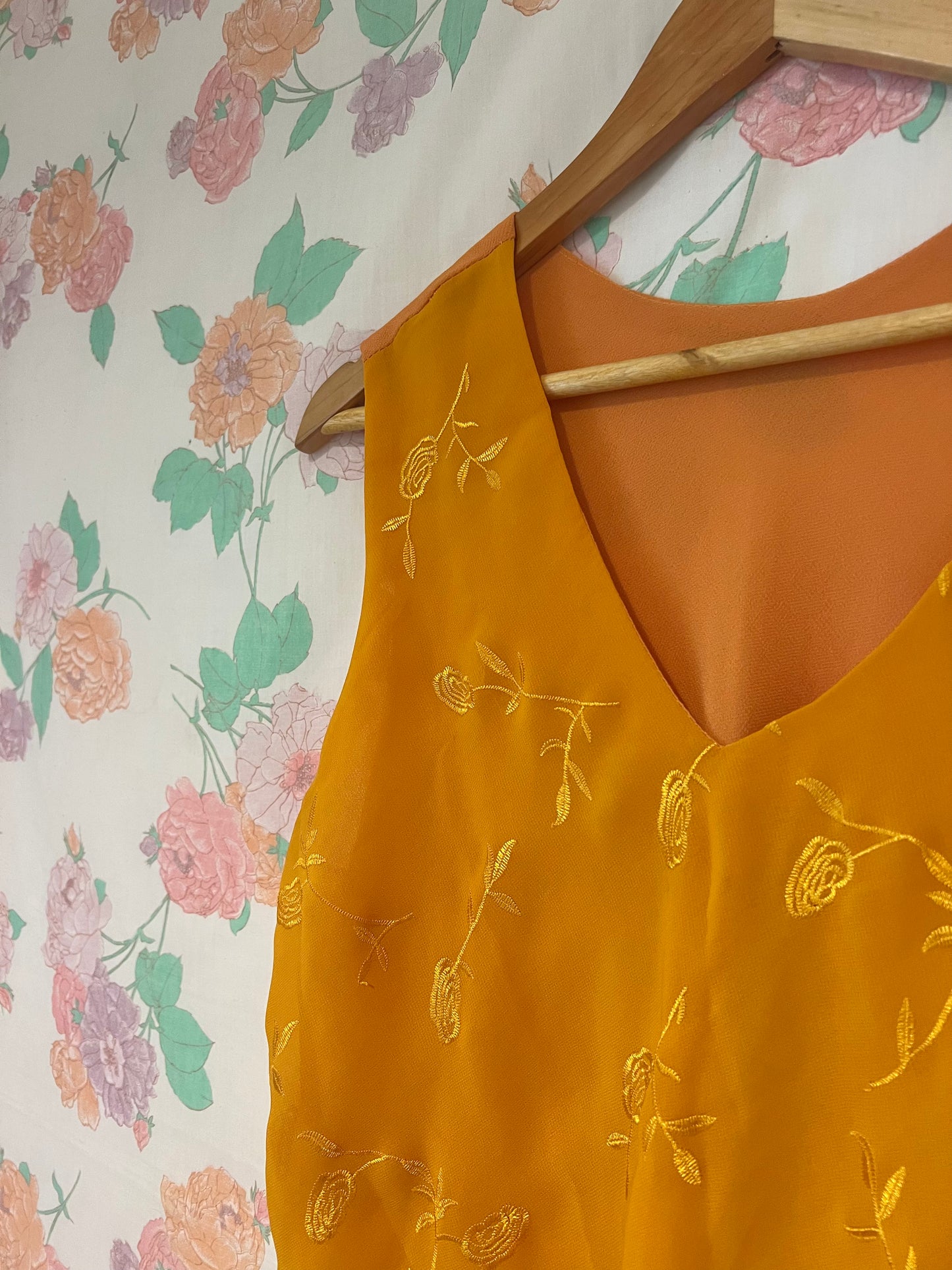 90's Honey Embroidered Tank Top