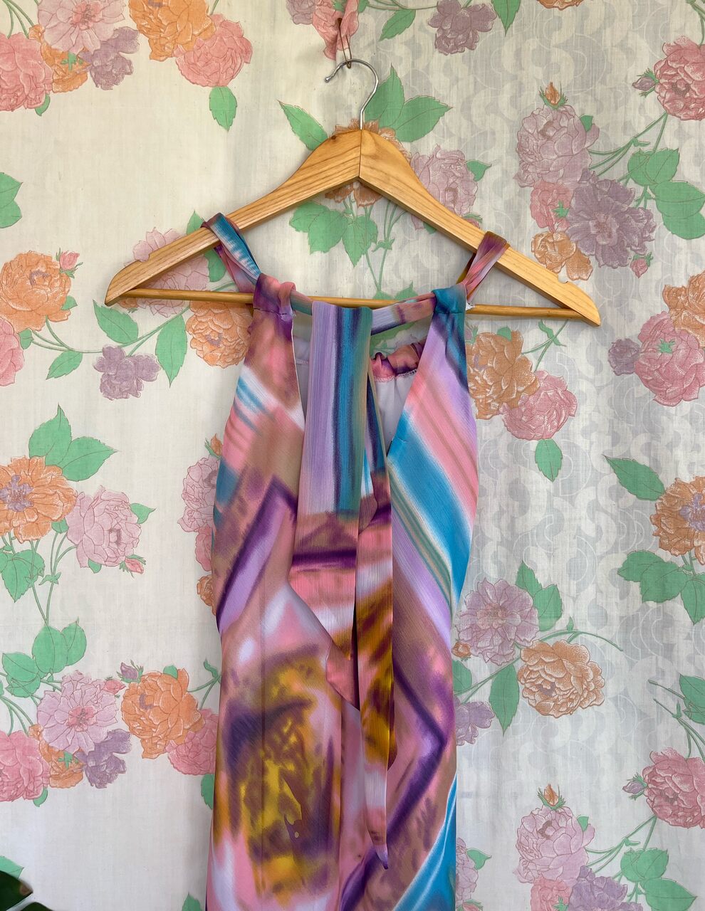 שמלה מודפסת אומנותית משנות ה-90