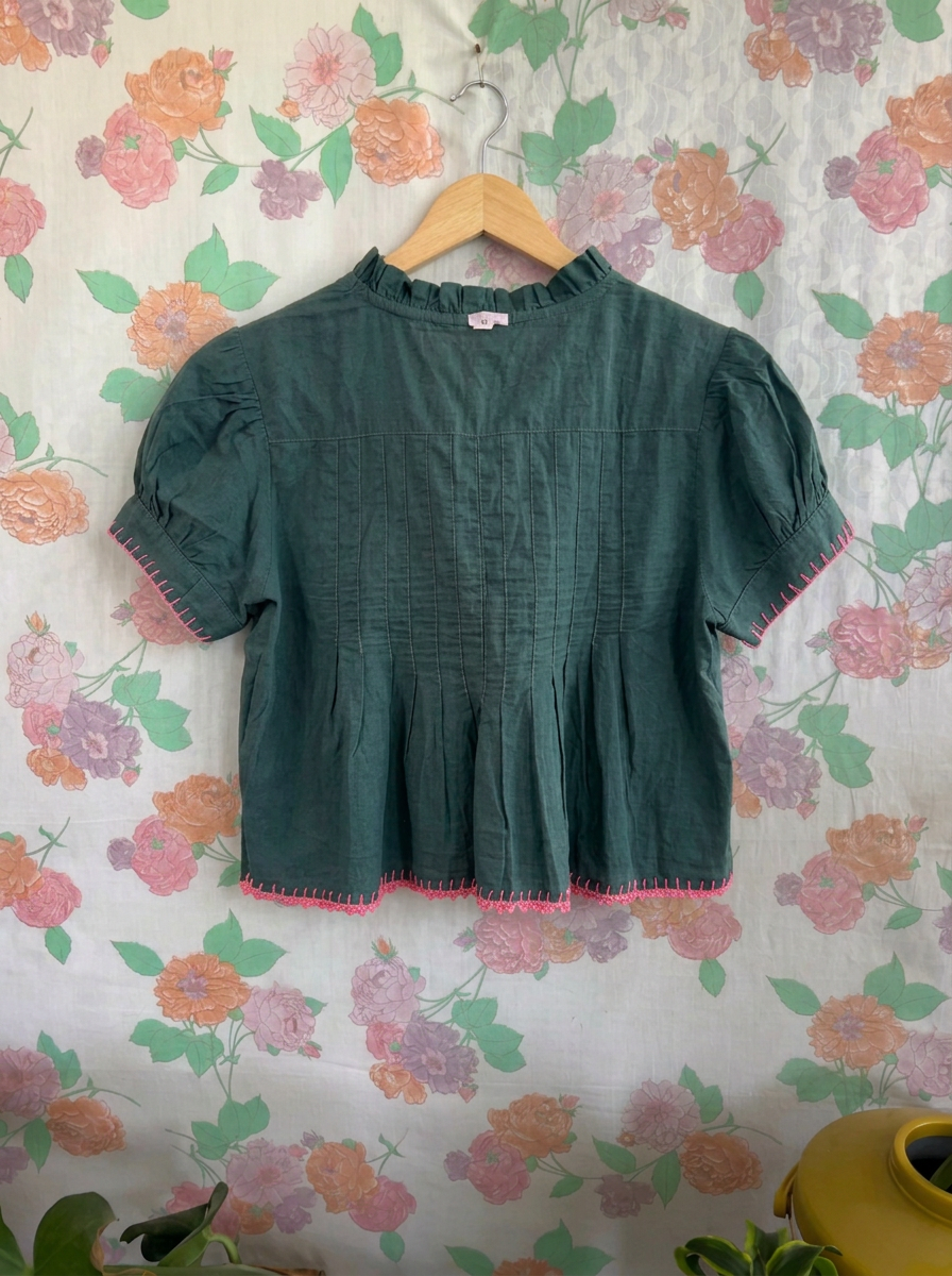 90's Green Embroidered Top