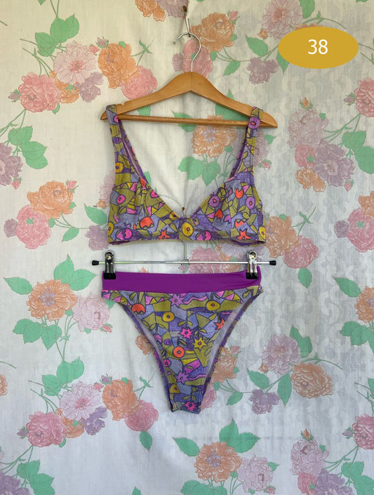90's Fun Bikini Set