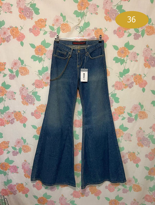 90's Forum Ultra-Wide Leg Jeans