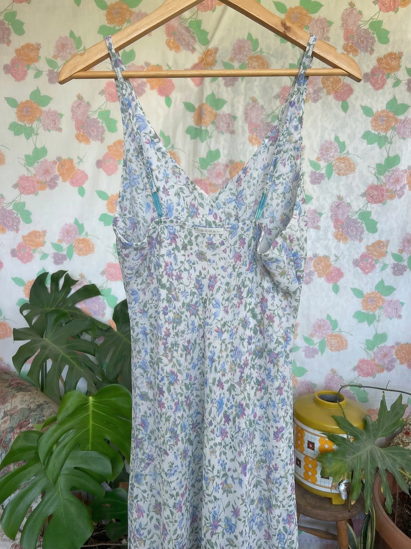90's Afghan Floral Dress