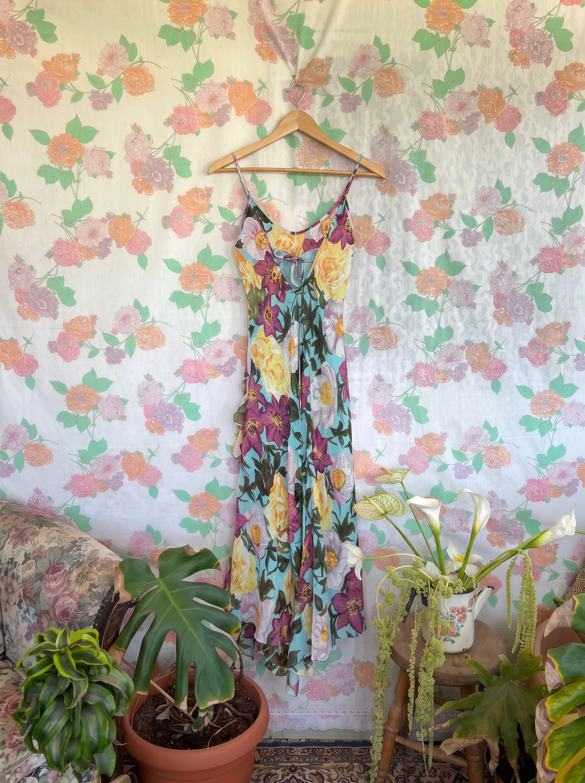 90's Tropical Floral Ruffle Dress