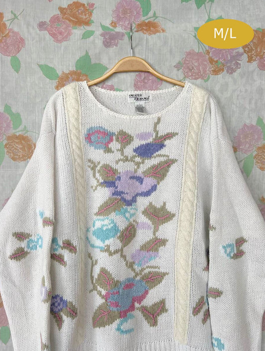 90's Flower Embroidered Sweater