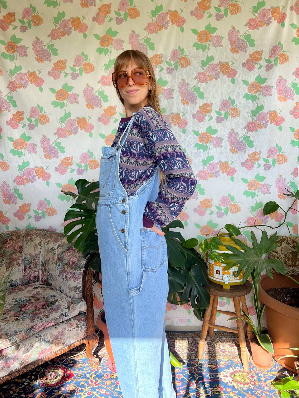 Olivia Wilde Channels the '90s in Denim Overalls and High Clogs