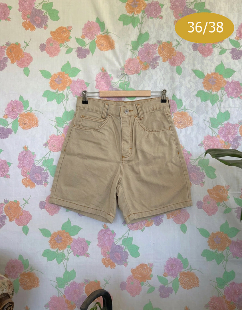 90's Hamuche Beige Shorts